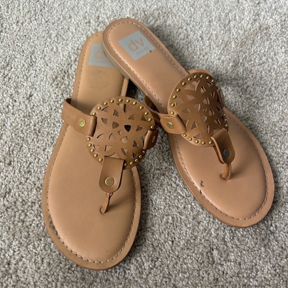 Dolce Vita Shoes - Dolce Vita Gionna Everyday Flat Sandals Flip Flop Tan Strappy Beachy Travel